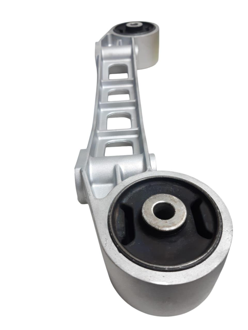 SOPORTE DE DIFERENCIAL MEREDES BENZ VITO 110-111-113 W639  2004-2014 MARCA FREY